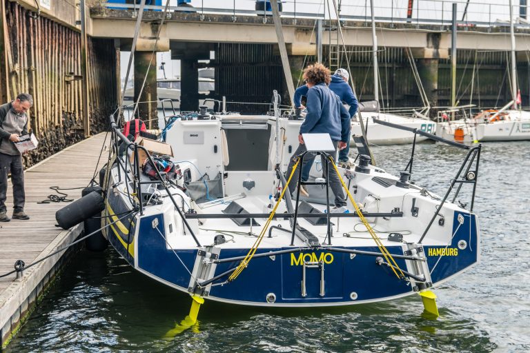 Un JPK 1050 qui vient d'être mis à l'eau à Lorient La Base