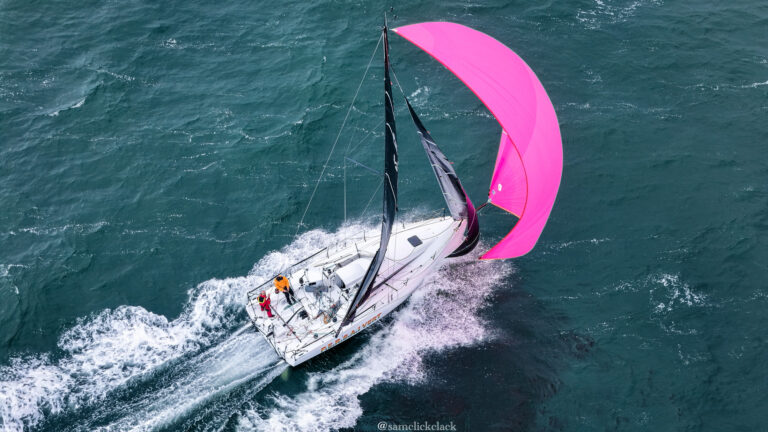 jpk 1050 sous spi vu en drone